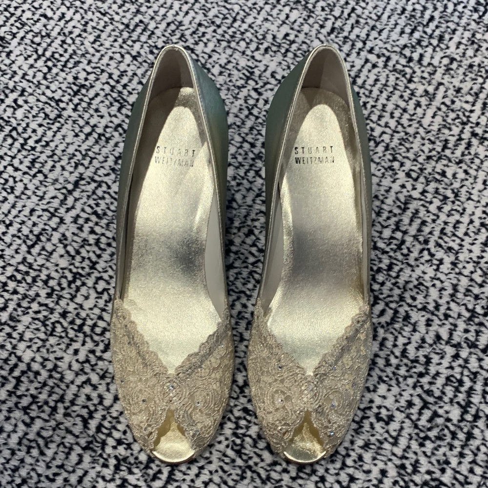 Stuart Weitzman Gold Lace Peep-Toe Pumps never worn